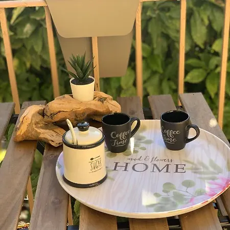 Appartement Iris 128: Il Terrazzino Sul Giardino