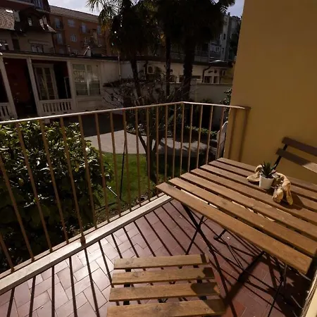 Iris 128: Il Terrazzino Sul Giardino