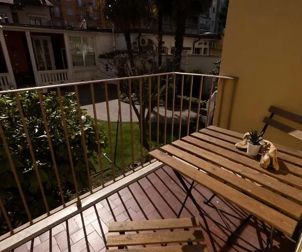 Iris 128: Il Terrazzino Sul Giardino